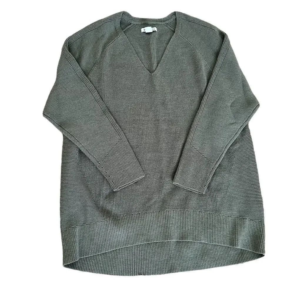 Athleta Green Casual Long Warm Heavy Vee Neck Casual Neutral Work Sweater Shirt